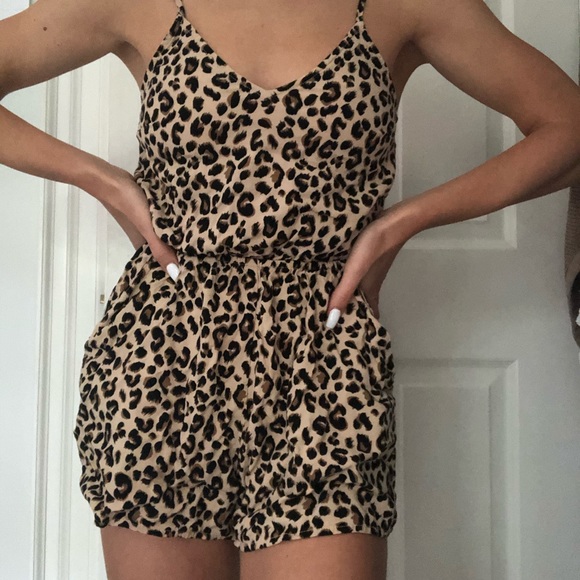 Dresses and Rompers - Picture 6 of 9